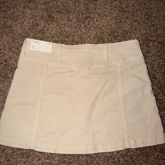 American Eagle Outfitters Cream A-line Mini skirt - Picture 3 of 4